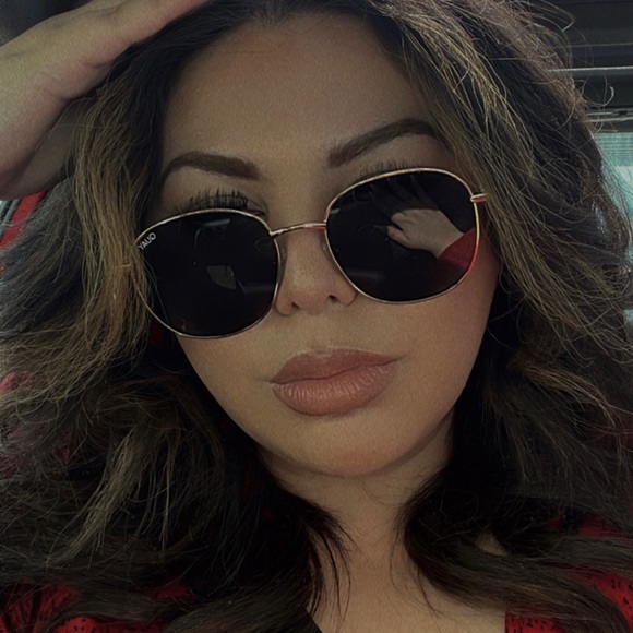 Meet your Posher, Ruth - Picture 1 of 1